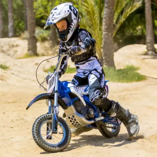 Test INJUSA Moto Cross Blue Fighter 24V : la moto électrique qui envoie mais demande d’être bricoleur