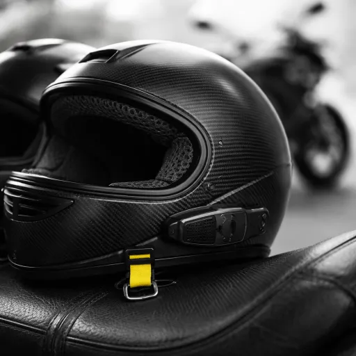 Casques connectés en moto : comment repérer ceux qui tiennent la route et éviter les gadgets