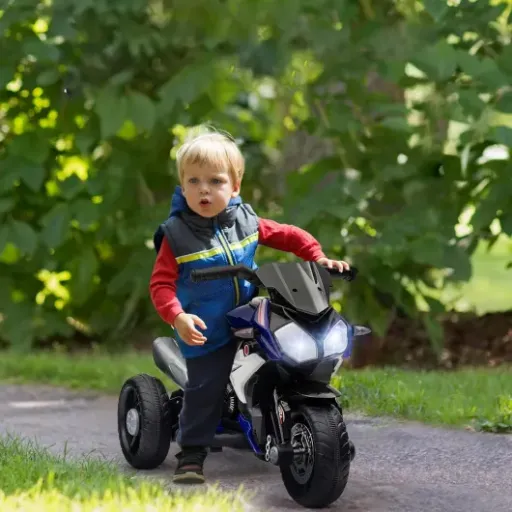 Test HOMCOM Moto électrique 3 roues 6V : la petite moto qui fait le job pour les 3-5 ans