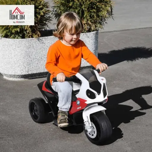 Test HOMCOM Moto électrique BMW S1000 RR : la petite moto qui fait le job pour les tout-petits
