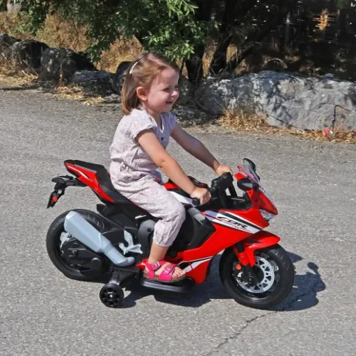 Test TURBO CHALLENGE Honda CBR1000RR : la petite moto électrique qui fait le job pour les kids