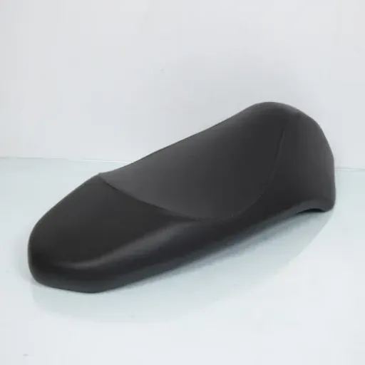 Test Selle Scoot pour Peugeot 50 Kisbee P2R : la remplaçante d’origine qui fait le job sans prise de tête