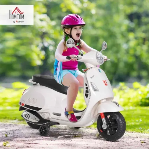 Test HOMCOM Vespa Scooter 6V : le petit deux-roues qui fait le job pour les kids