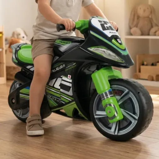 Test INJUSA Moto Porteur Winner Racing XL : la grosse moto en plastique qui amuse bien les 4-7 ans